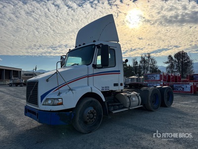 2005 Volvo VNM 6x4 トラックトラクター（T/A） (Inoperable)