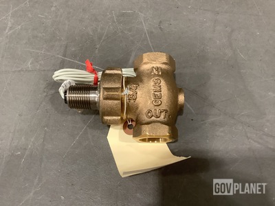 (3) Gems FS-200 Brass Flow Switches