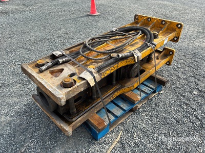 2024 TOFT 1550 Hydraulic Breaker - Fits Cat 336 / 30 - 40 ton