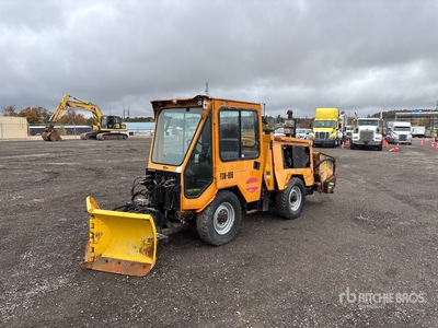 2015 Trackless RMT5T Sidewalk Plow