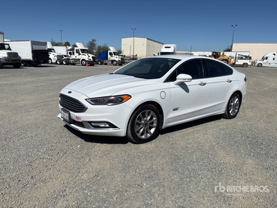 2017 Ford Fusion Plug-In Hybrid Automobile