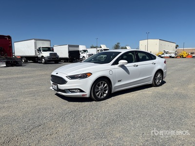 2017 Ford Fusion Plug-In Hybrid Automobile