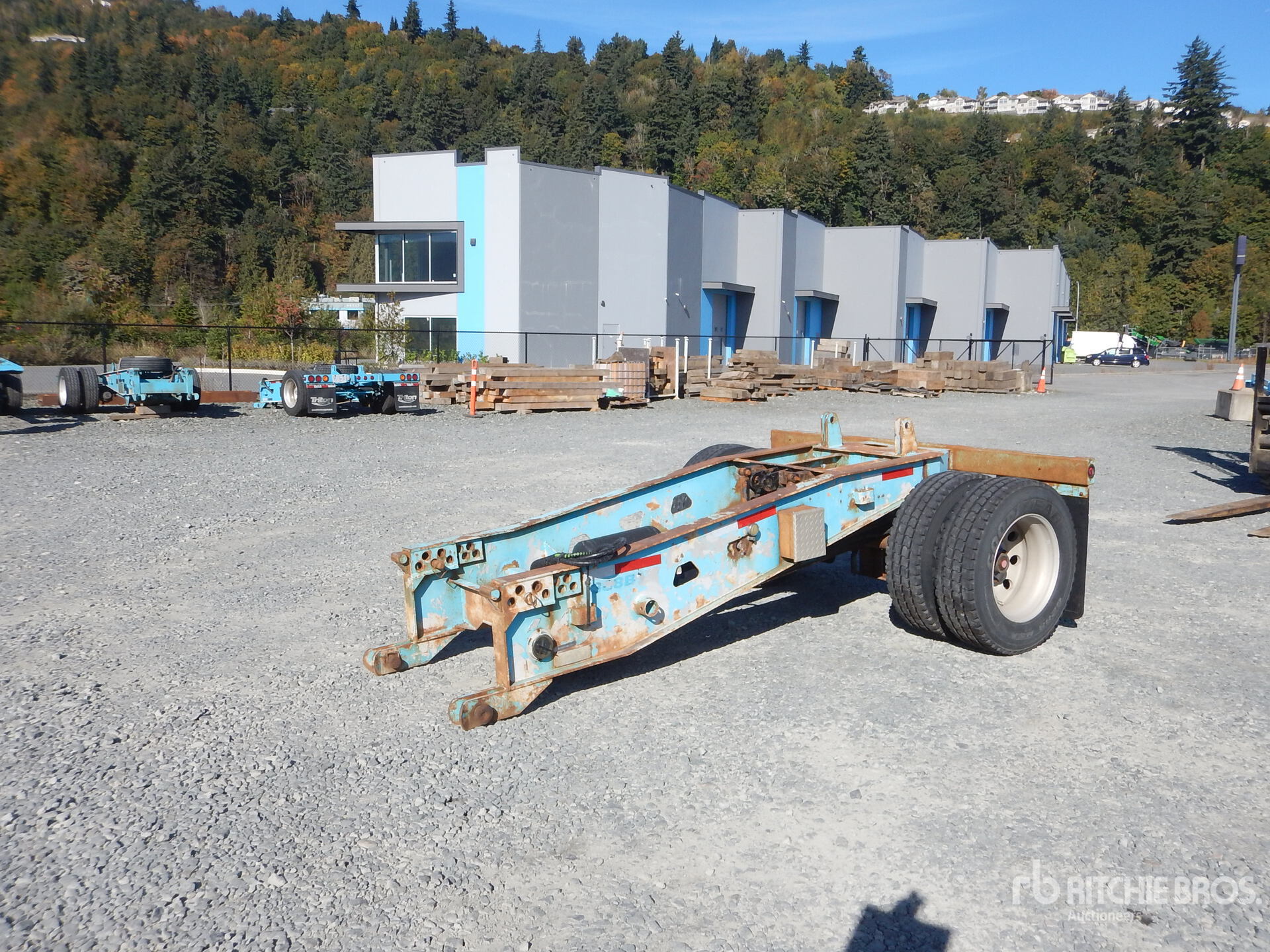 2005 Aspen TD10 S/A Booster Axle