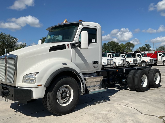 2023 Kenworth T880 6x4 Cab and Chassis