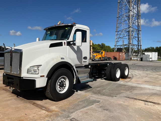 2023 Kenworth T880 6x4 Cab and Chassis