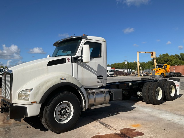 2024 Kenworth T880 6x4 Cab and Chassis 2024 Kenworth T880 6x4 Cab and Chassis