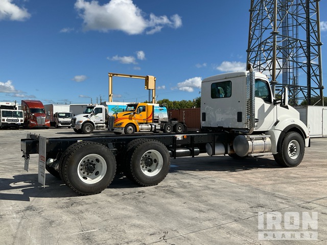 CAMIóN CHASIS 2024 KENWORTH T880