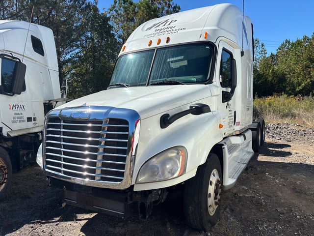 2012 Freightliner Cascadia 125 6x4 T/A Sleeper Truck Tractor (Inoperable)