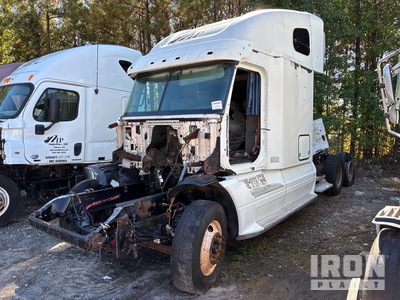 2008 Freightliner Columbia 120 6x4 Cabeza Tractora Cabina Dormitorio (Inoperable)