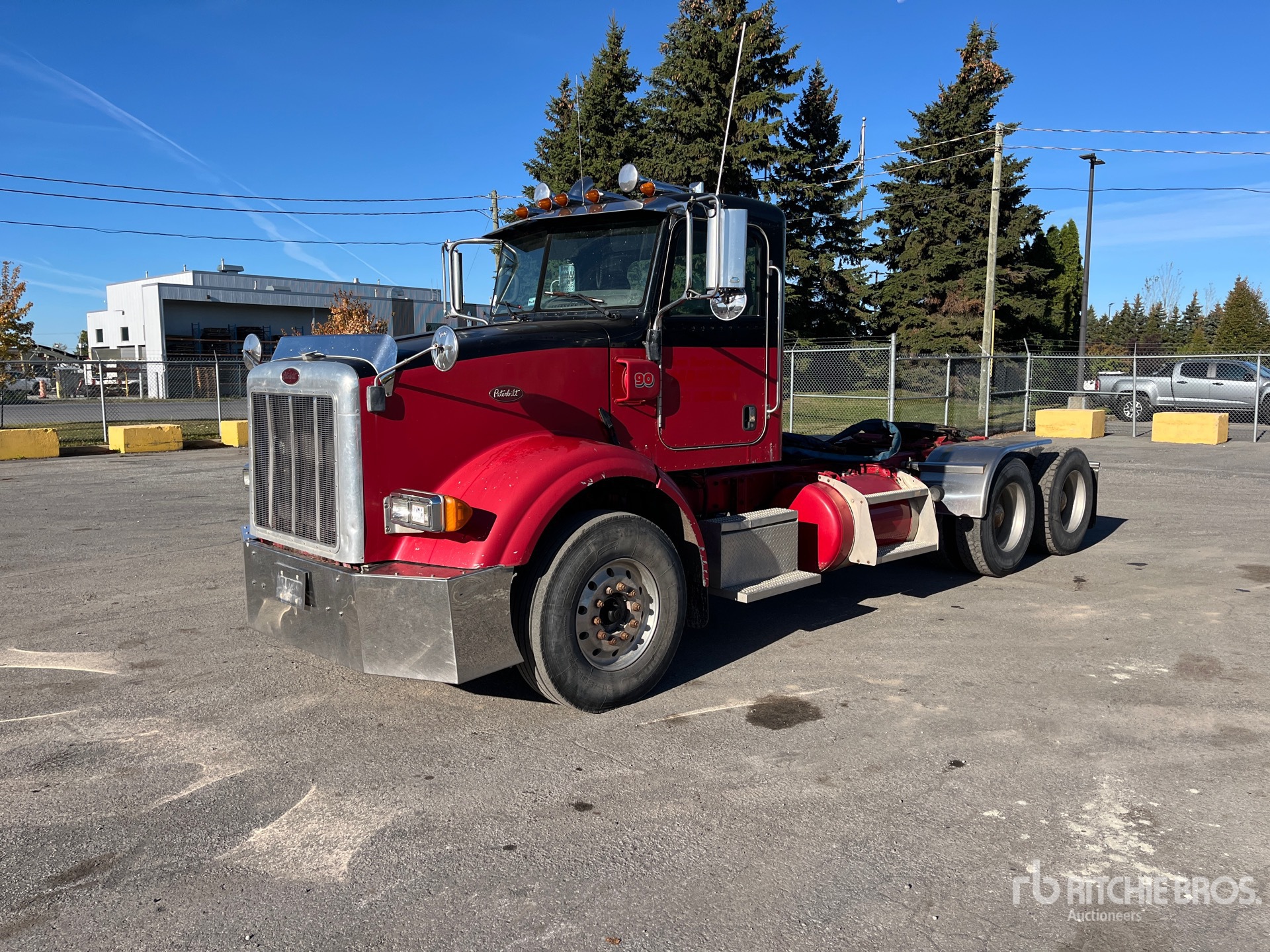 2006 Peterbilt 378 T/A Day Cab Truck Tractor