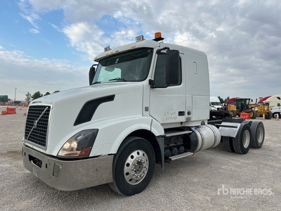 2013 Volvo VNL 6x4 Cabeza Tractora Cabina Dormitorio