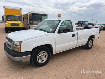 2004 Chevrolet Silverado 1500 4x2 Pick-up