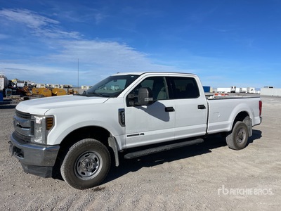 2019 Ford F-350 XLT 4x4 Crew Cab Pick Up