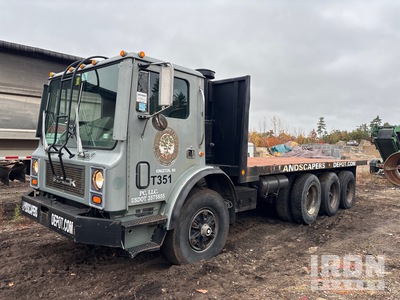 1984 Mack MR611S 8x4 Flatbed Truck