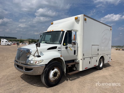 2013 International 4300 SBA DuraStar 4x2 Utility Truck
