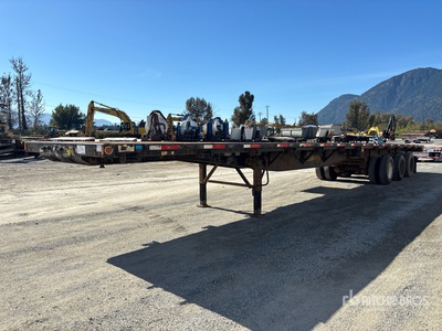2011 Fontaine 53 ft Tri/A Flatbed Trailer