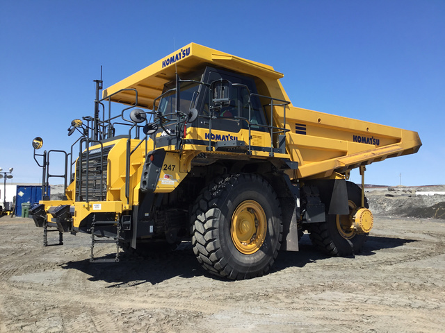2018 Komatsu HD465-8 Off-Road End Dump Truck