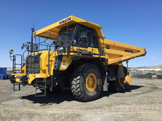 2018 Komatsu HD465-8 Off-Road End Dump Truck