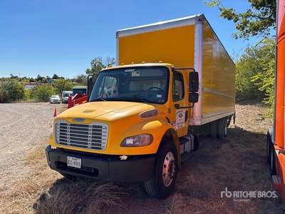 2014 Freightliner M2 106 4x2 Furgoneta caja cerrada
