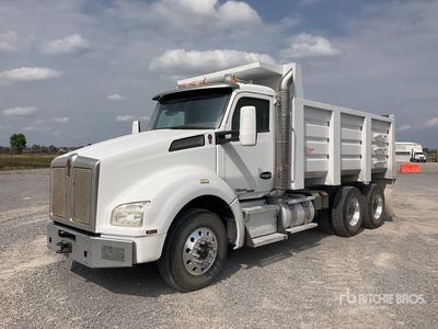 2016 Kenworth T880 6x4 Camion de Volteo / T/A Dump Truck