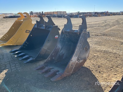 AMI 24 in Q/C Digging Excavator Bucket - Fits WBM 150 Series