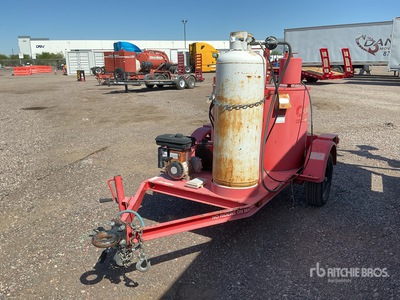 2009 Crafco EZ Pour Asphalt Kettle