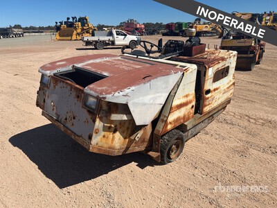 1996 Clarke American Lincoln 2160XP Ride-On Floor Sweeper (Inoperable)