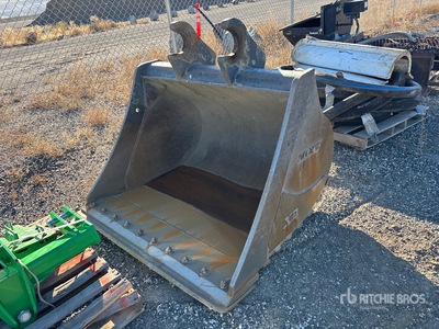 Daequip 60 in Q/C Cleanup Excavator Bucket - Fits Doosan DX225LC-5