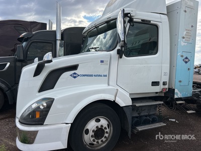 2014 Volvo VNL300 CNG 6x4 T/A Day Cab Truck Tractor (Inoperable)