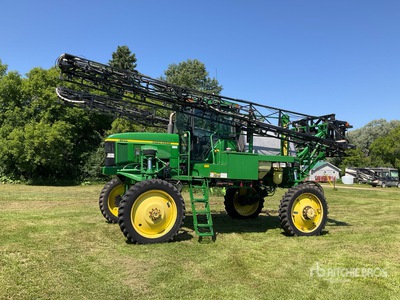 John Deere 4700 90 ft 4x4 High Clearance Self-Propelled Sprayer