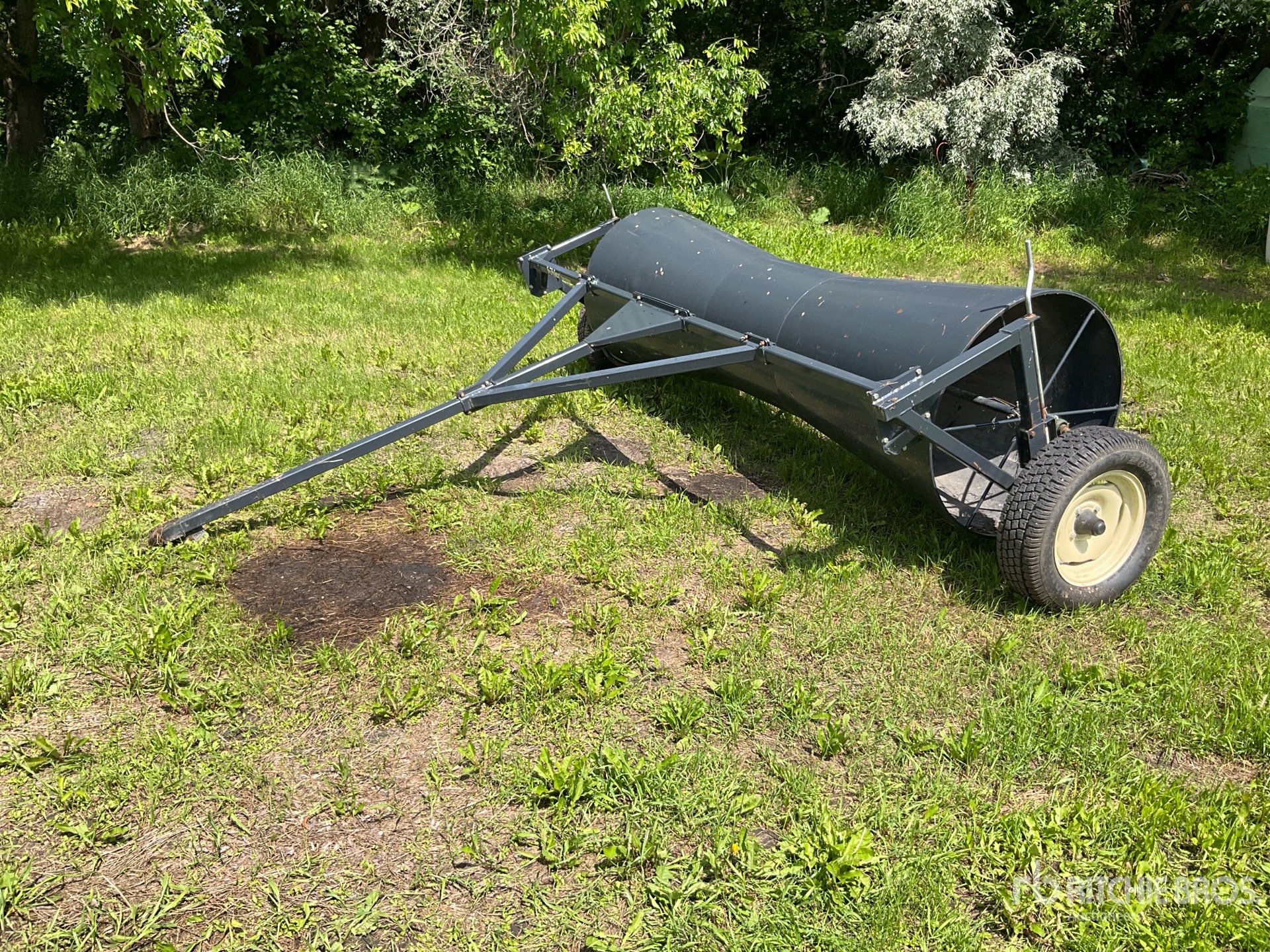Farm King 9 ft 6 in Steel Swath Roller