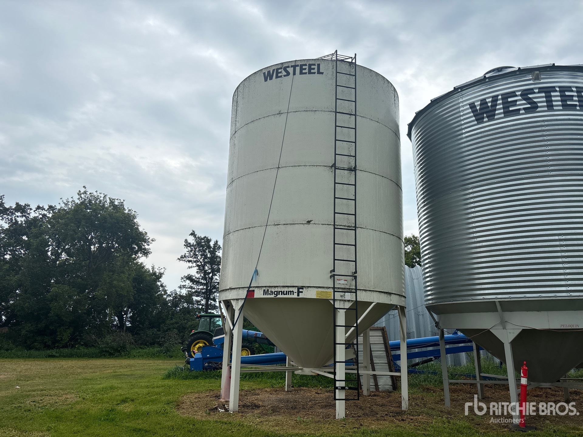 Westeel Magnum F 1416 4 Ring Epoxy Lined Hopper Grain Bin