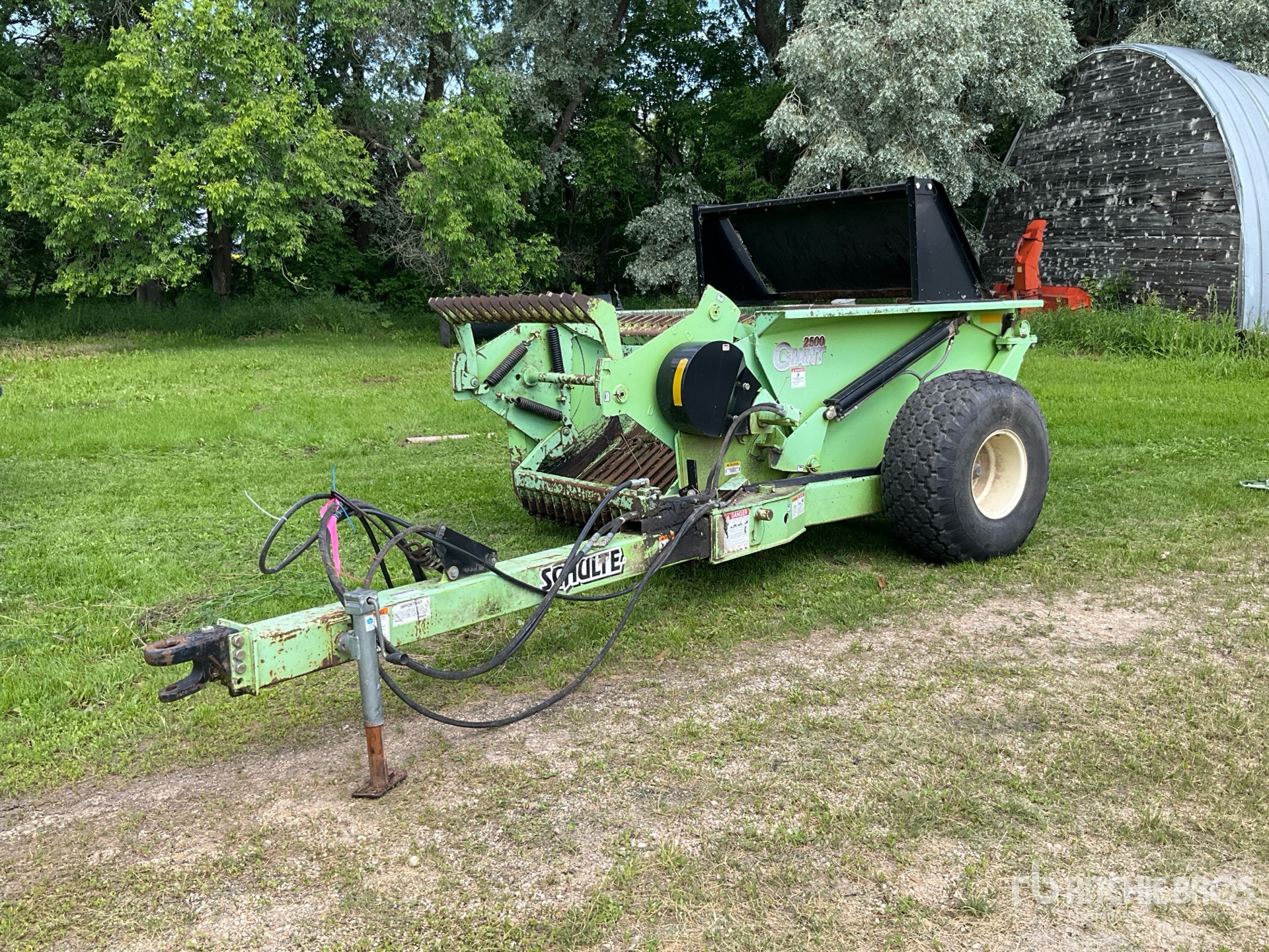 Schulte 2500 53 in Paddle Giant Rock Picker