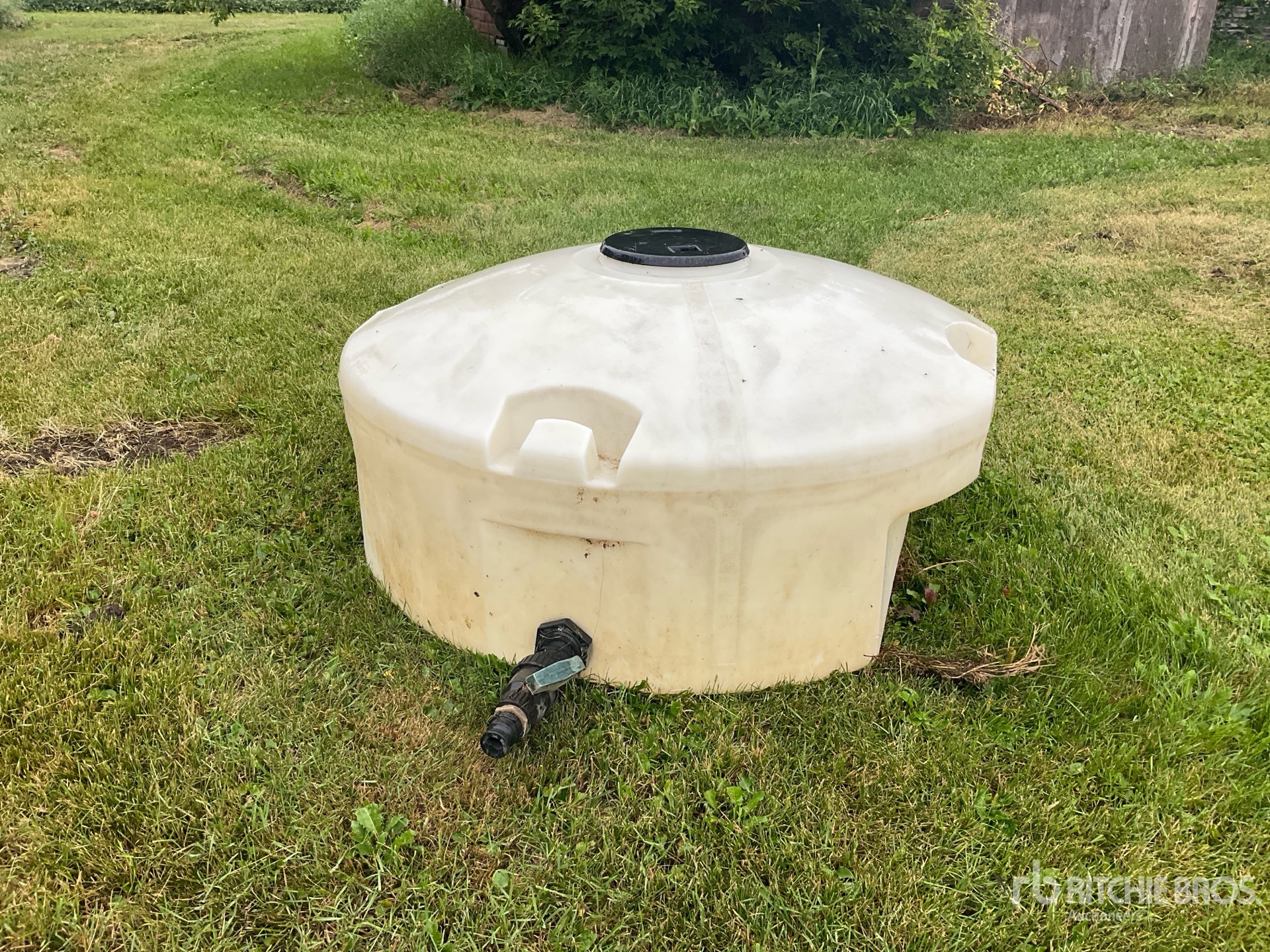 240 gal Poly Water Tank