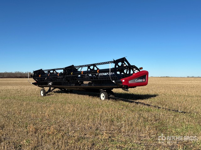 2010 Case IH 2152 35 ft Draper Combine Header | Ritchie Bros. Auctioneers