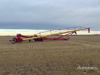 2014 Westfield MKX 130-84 13 in x 84 ft Swing Graan vijzel