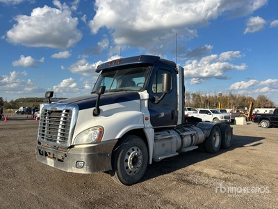 2013 Freightliner Cascadia 125 6x4 T/A Day Cab Truck Tractor