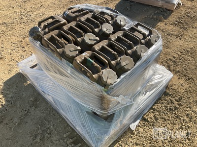 (10) Plastic Fuel Cans