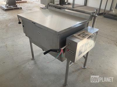 Legion Tilting Table-Top Skillet