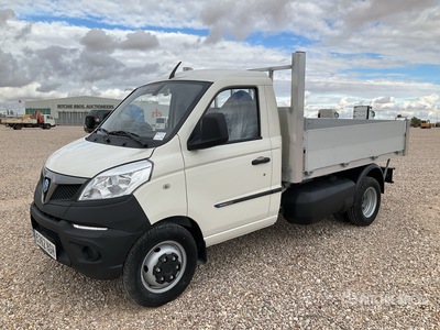 2021 Piaggio Porter NP6 4x2 Flatbed Truck (Unused)