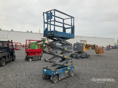 2016 Genie GS1930 シザーリフト