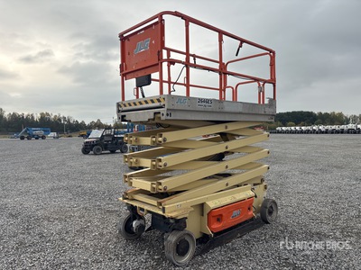 2013 JLG 2646ES Electric Scissor Lift