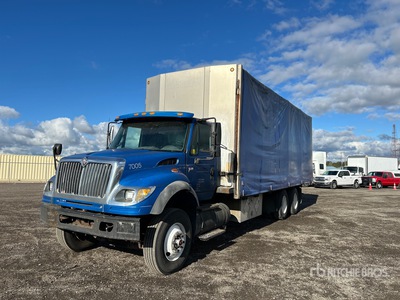 2005 International 7600 6x4 Curtain Side Truck