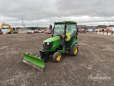 2019 John Deere 1025R 4WD Trattore da giardinaggio