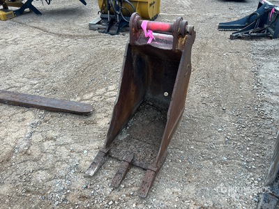 19 in Digging Excavator Bucket