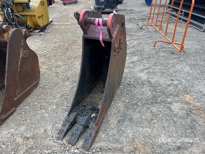 Tooth Pro 15 in Digging Excavator Bucket