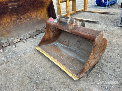 Diesel 60 in Q/C Cleanup Excavator Bucket