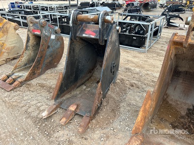 C & P 24 in Q/C Digging Excavator Bucket