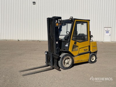 1996 Yale GLP060TFNUAE087 5500 lb Pneumatic Tire Forklift