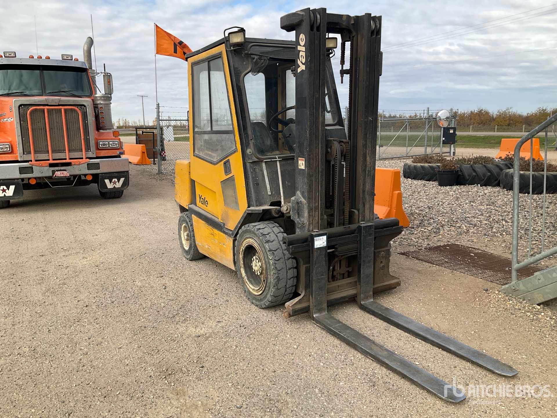 1996 Yale GLP060TFNUAE087 Forklift